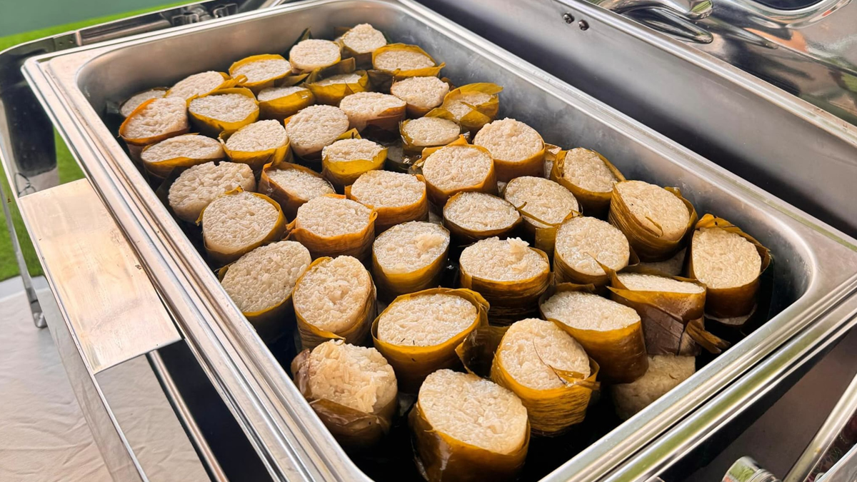 Bamboo Rice In Food Heater