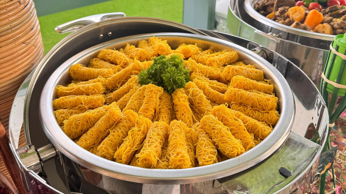 Roti Jala in Food Heater